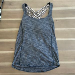 Lululemon top